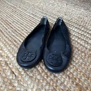 Minnie Travel Leather Ballet Flats
